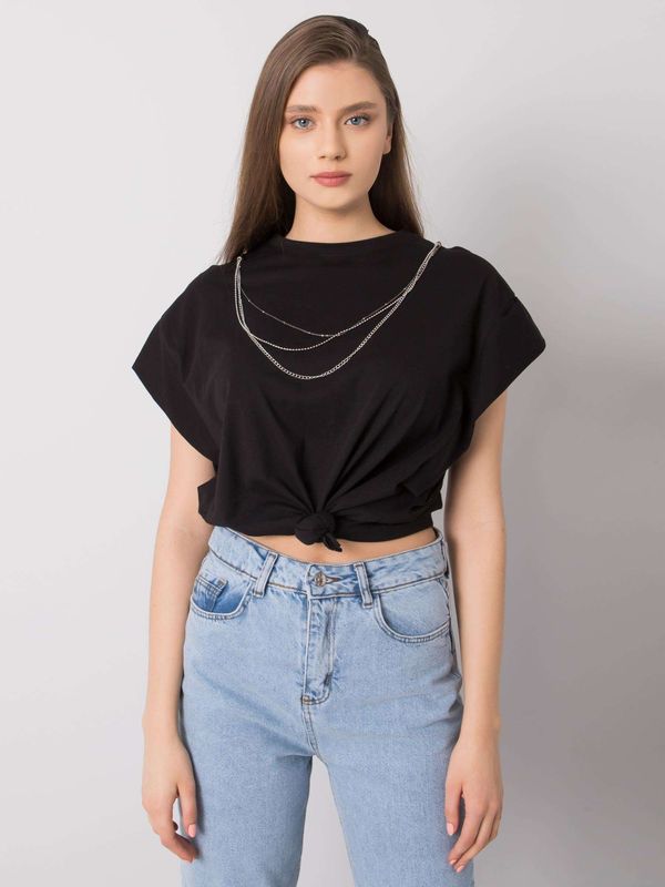 Fashionhunters Black T-shirt with necklace Arianna RUE PARIS