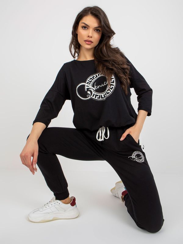 Fashionhunters Black two-piece tracksuit with print