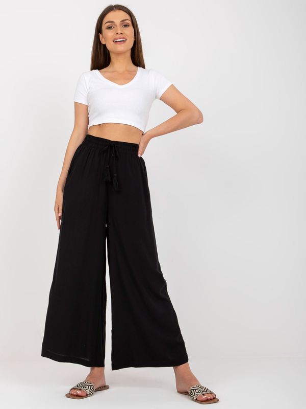 Fashionhunters Black wide trousers made of fabric with pockets SUBLEVEL