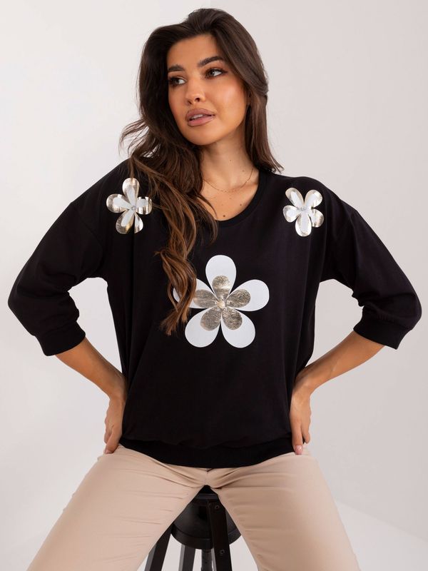 Fashionhunters Black women's blouse with print and appliqué