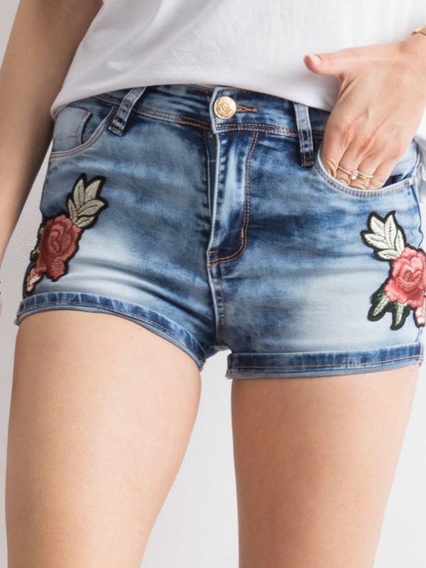 Fashionhunters Blue denim shorts with patches