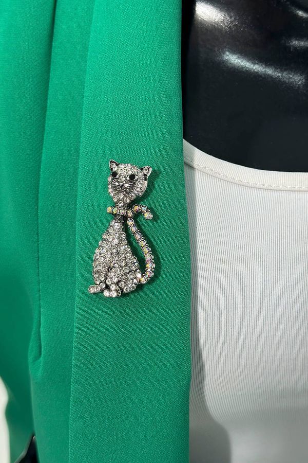 Kesi Brooch Cat A-2-21-10 silver color