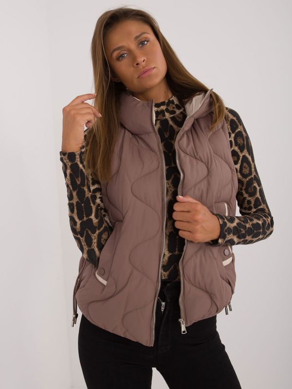 Fashionhunters Brown quilted vest with hood