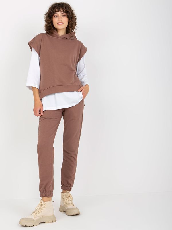 Fashionhunters Brown three-piece casual set with trousers