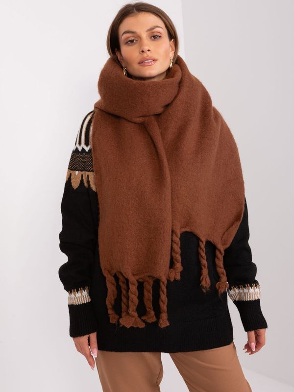 Fashionhunters Brown warm scarf with fringe