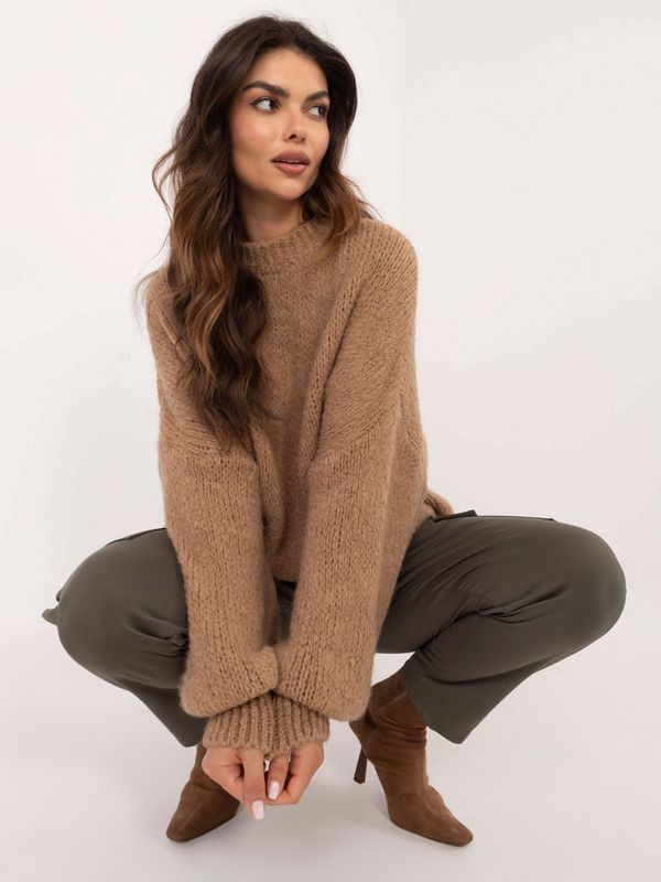 Fashionhunters Brown women's oversized knitted sweater OCH BELLA