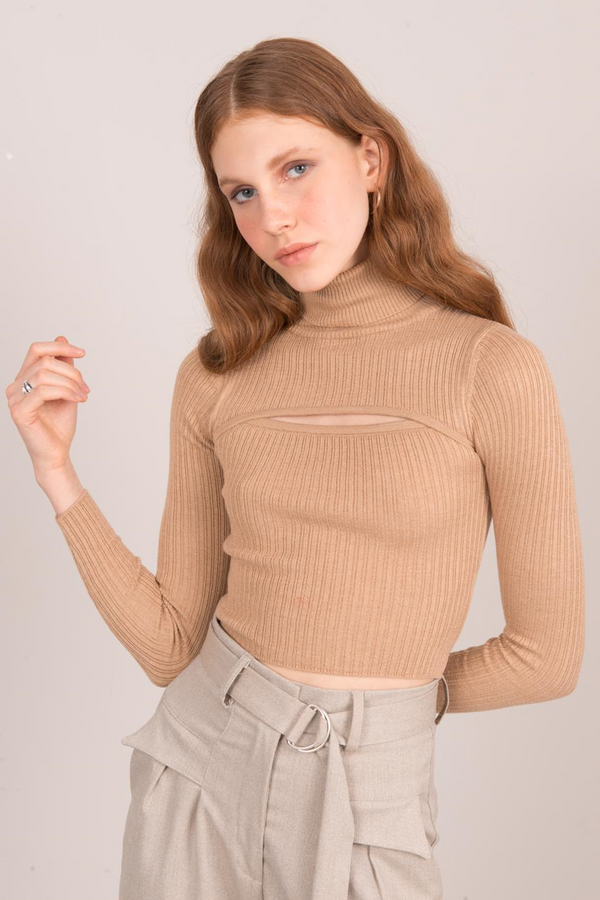 Fashionhunters BSL Camel ribbed turtleneck with cut-out