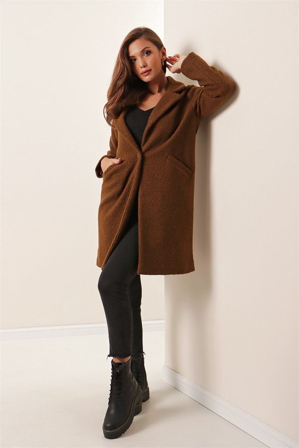 By Saygı By Saygı Lined Bouquet Coat Brown with One Pocket and One Button