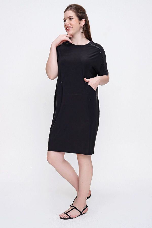 By Saygı By Saygı Stylish Lycra Plus Size Dress with Staple Detail