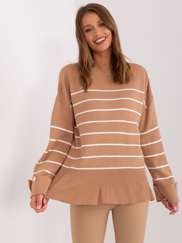 Fashionhunters Camel oversize sweater with round neckline