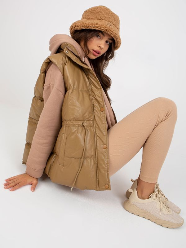 Fashionhunters Camel vest made of eco leather with pockets