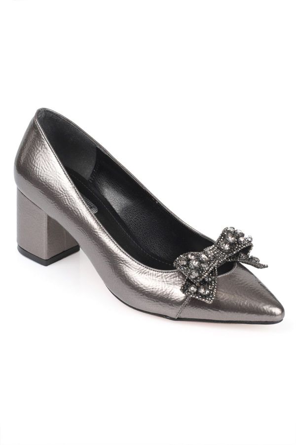 Capone Outfitters Capone Outfitters 645 Women's Heeled Stone and Bow Shoes