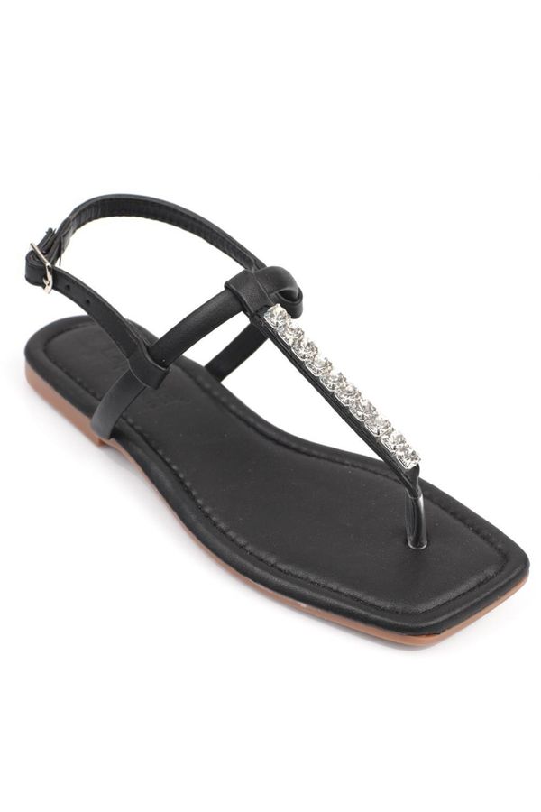 Capone Outfitters Capone Outfitters Capone Binoculars Women's Ankle Strap Flat Heel Sandals with Stones.
