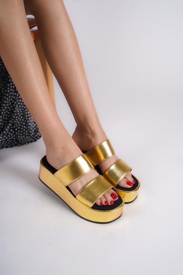 Capone Outfitters Capone Outfitters Capone Double Strap Wedge Heels Womens Metallic Gold Flatform Sandals