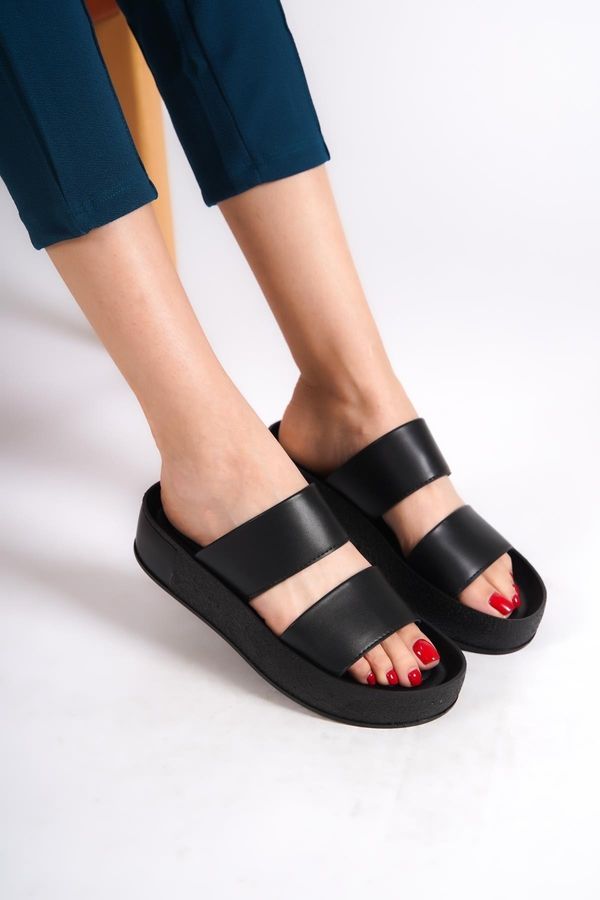 Capone Outfitters Capone Outfitters Capone Double Straps Colorful Detailed Wedge Heel Black Women's Slippers.