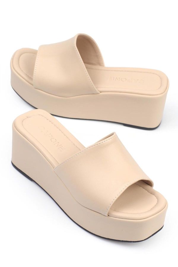 Capone Outfitters Capone Outfitters Capone Women's Beige Heels with Single Strap. Flatform Slippers.