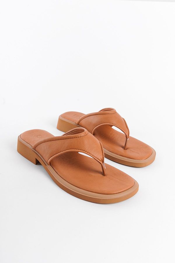 Capone Outfitters Capone Outfitters Genuine Leather Flip-Flop Comfort Short Heeled Women's Slippers