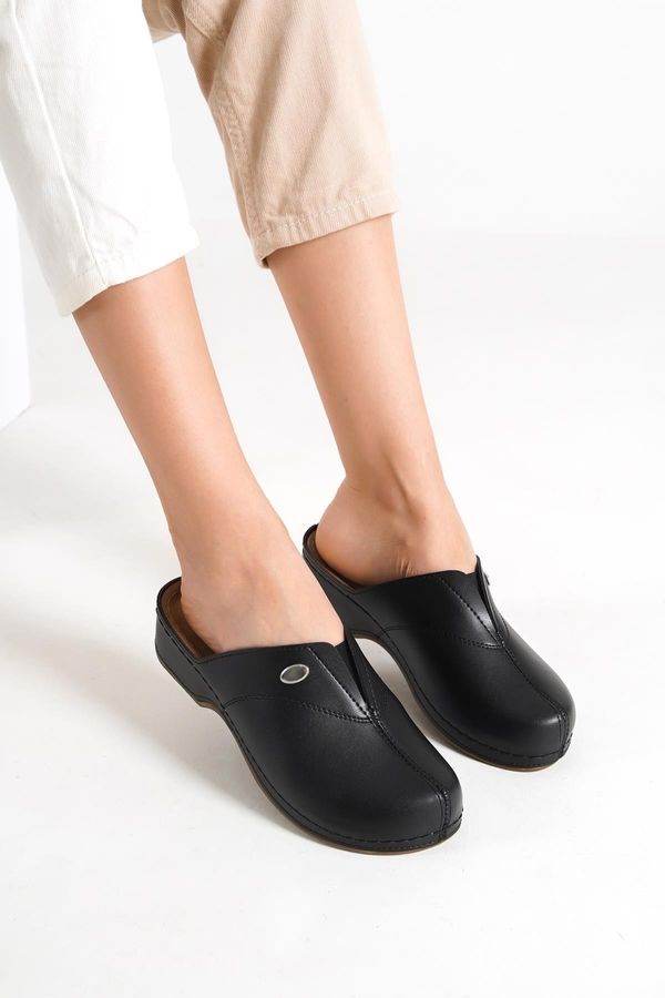 Capone Outfitters Capone Outfitters Mules - Black - Flat