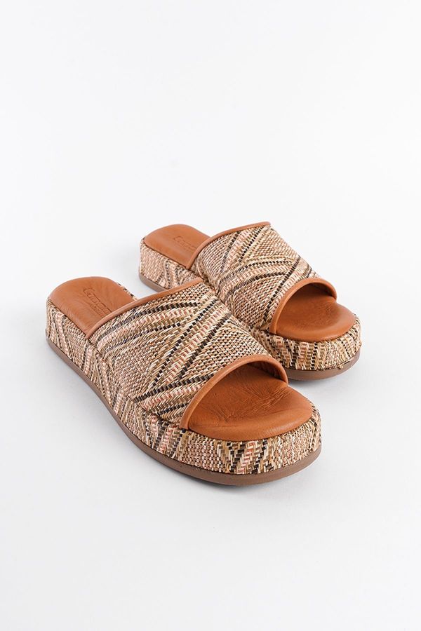 Capone Outfitters Capone Outfitters Straw Genuine Leather Single Strip Women's Slippers