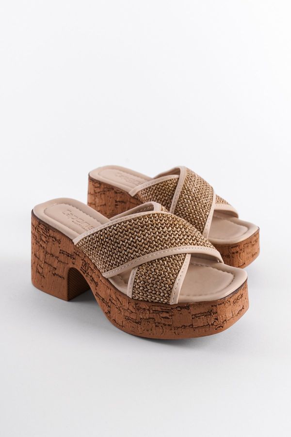 Capone Outfitters Capone Outfitters Women's Cork Platform Sold Straw Cross Band Slippers