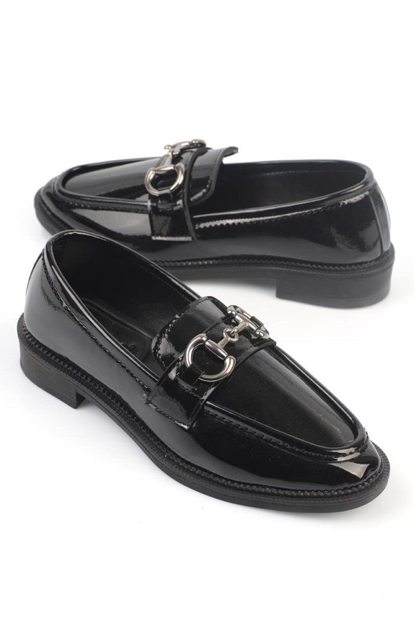 Capone Outfitters Capone Outfitters Women's Loafer with Metal Buckle