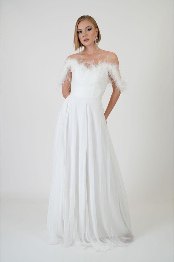 Carmen Carmen Ecru Feathered Slit Chiffon Wedding Dress