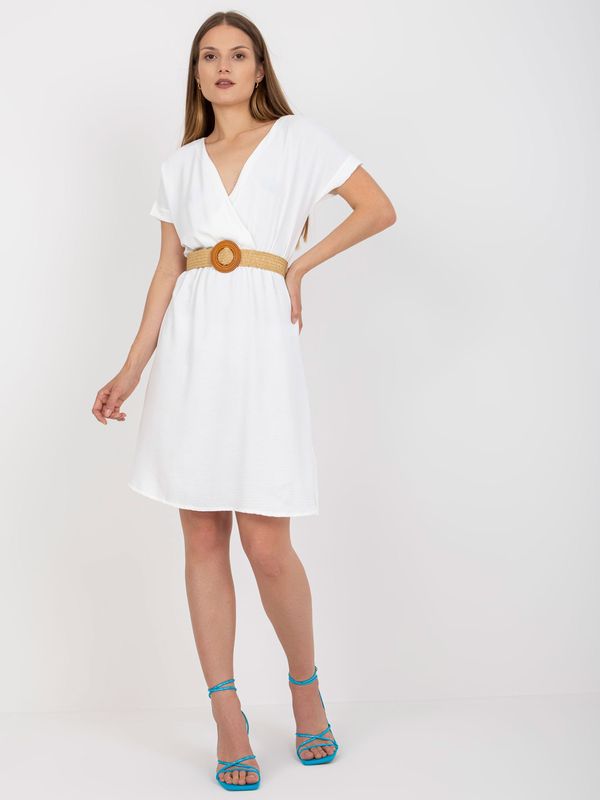 Fashionhunters Casual white dress with cable strap RUE PARIS