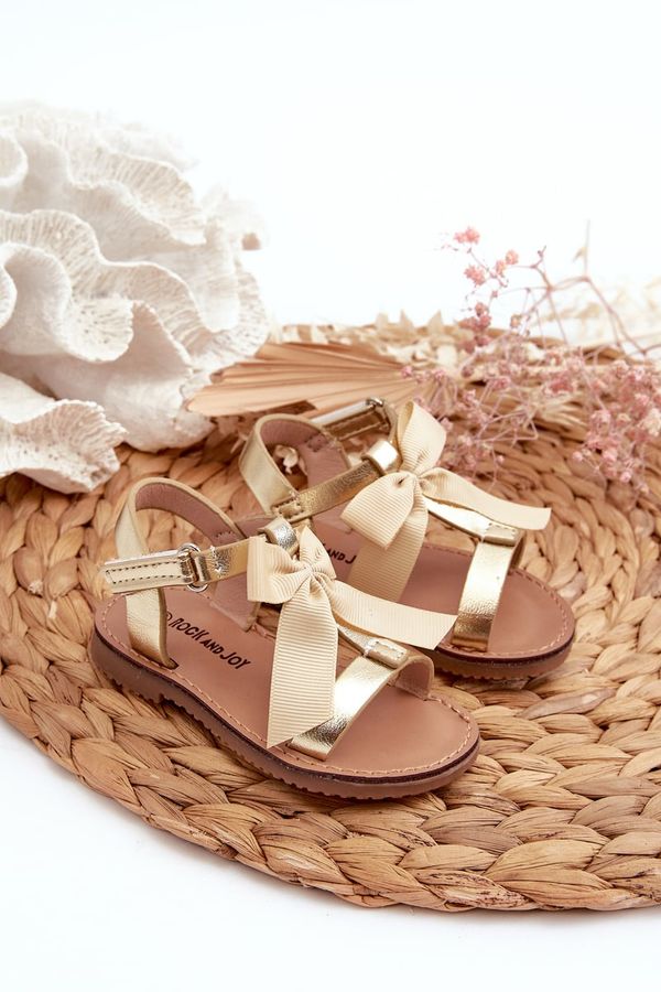 Kesi Children's sandals with velcro bow, gold Joratia