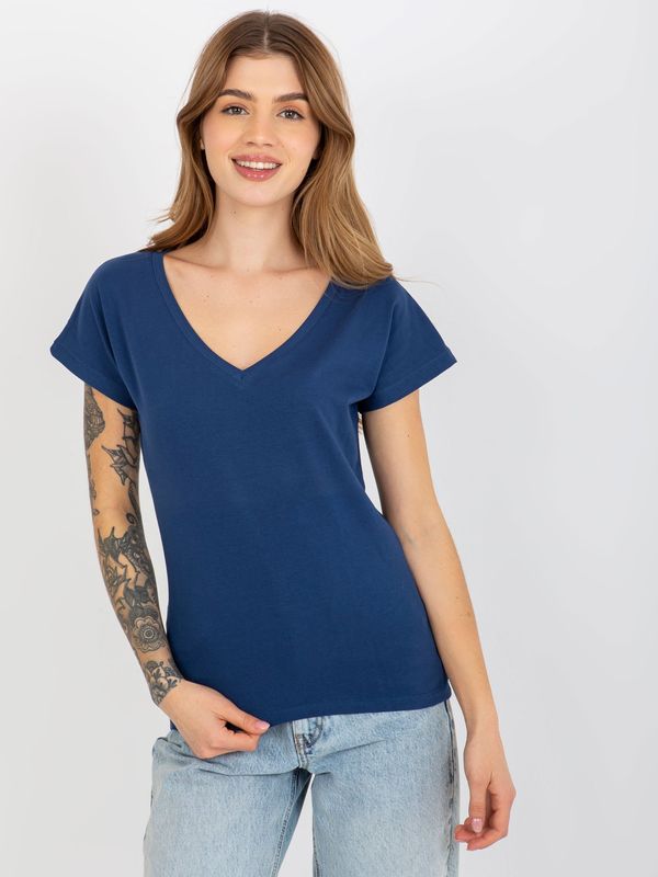 Fashionhunters Classic basic T-shirt in navy blue with V-neck