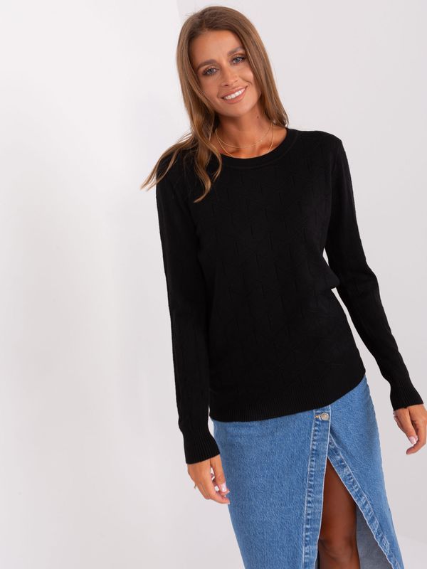 Fashionhunters Classic black sweater with a round neckline