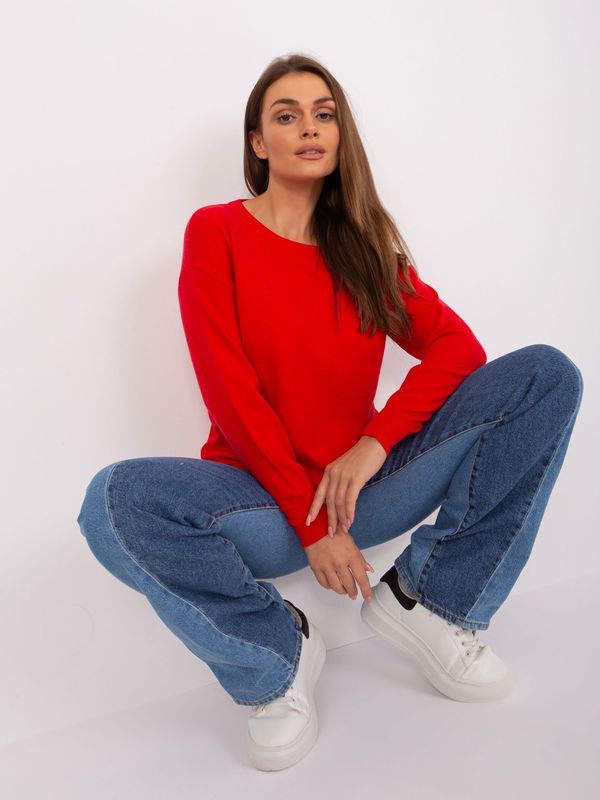 Fashionhunters Classic red sweater with a round neckline