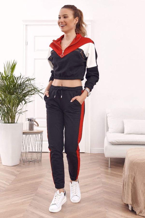 FASARDI Comfortable sweatshirt with stand-up collar and red and black trousers