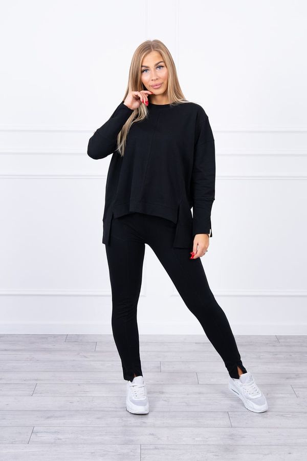 Kesi Complete with an oversize blouse in black