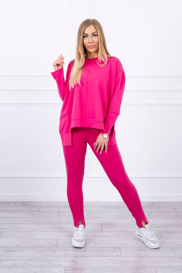 Kesi Complete with an oversized blouse in fuchsia color