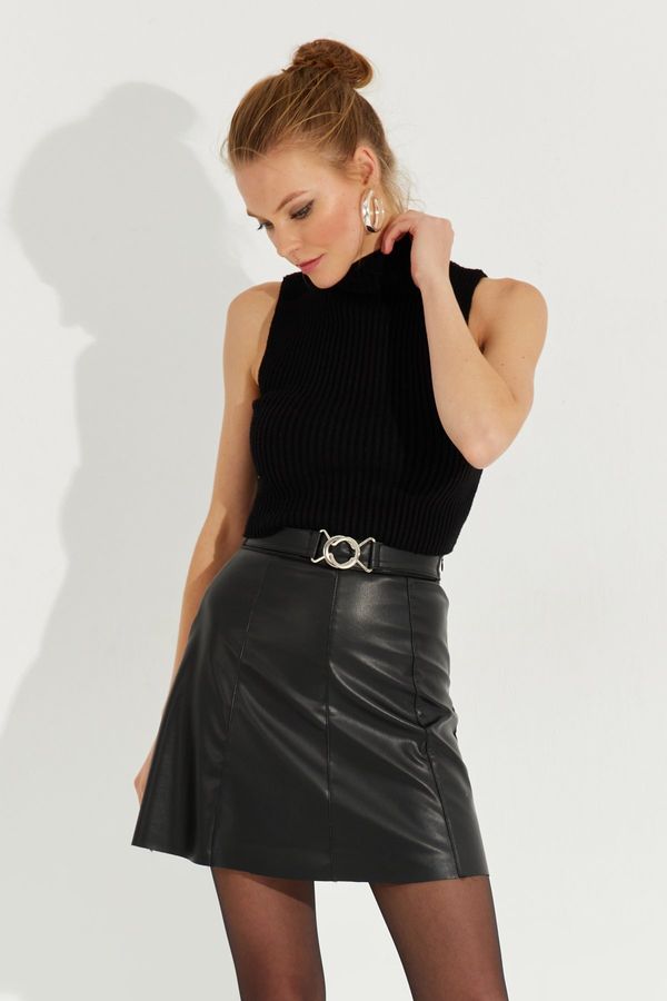 Cool & Sexy Cool & Sexy Women's Black Buckled Faux Leather Mini Skirt