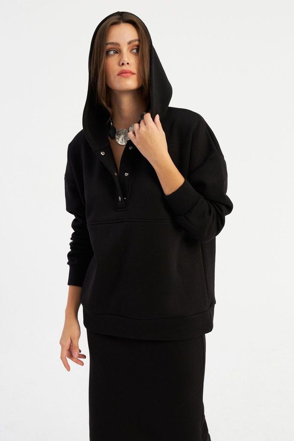 Cool & Sexy Cool & Sexy Women's Black Hooded Snap Sweatshirt TF22