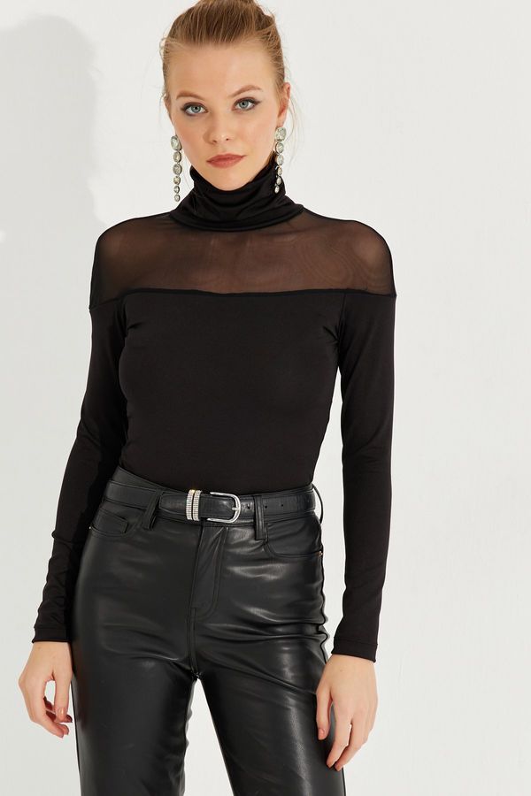 Cool & Sexy Cool & Sexy Women's Black Tulle Detailed Turtleneck Blouse