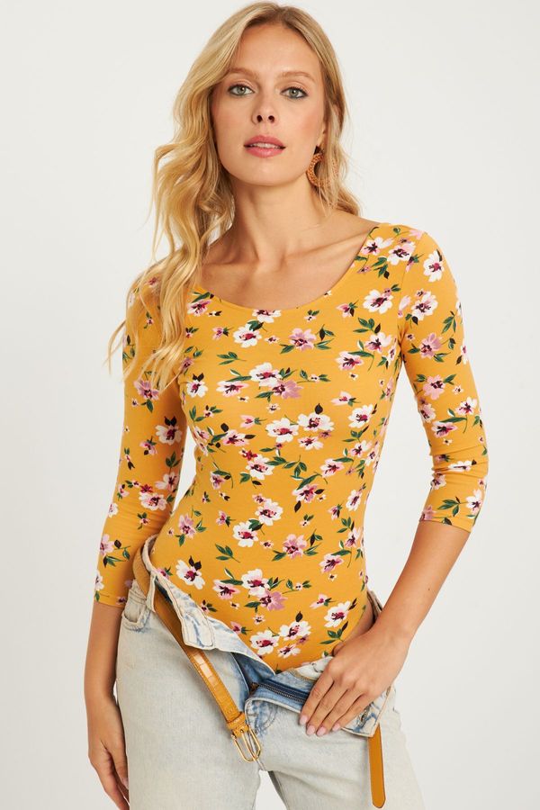 Cool & Sexy Cool & Sexy Women's Mustard Floral Patterned Snap-On Body RK40