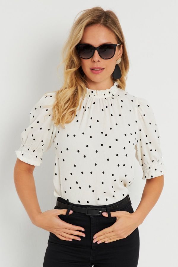 Cool & Sexy Cool & Sexy Women's Polka Dot Blouse Ecru