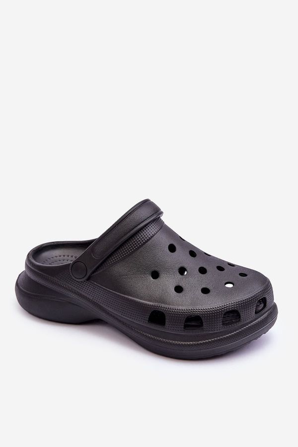 Kesi Crocs foam sandals on a robust black Katniss sole