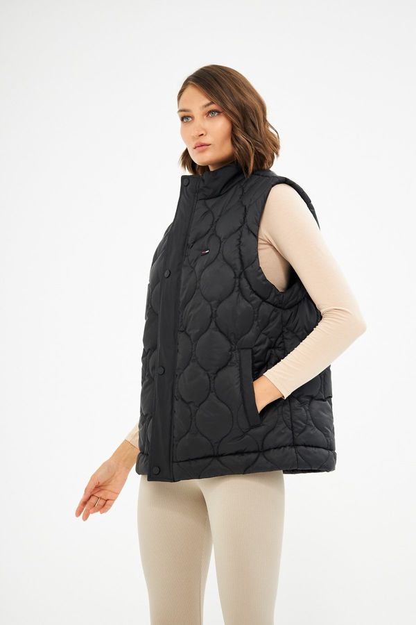 D1fference D1fference Women's Waterproof And Windproof Onion Pattern Quilted Black Vest