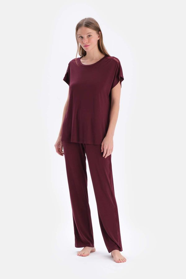 Dagi Dagi Burgundy Lace Garnish Viscose T-Shirt Trousers Pajamas Set