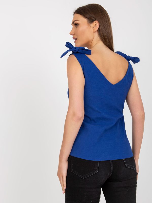 Fashionhunters Dark blue V-neck top by RUE PARIS