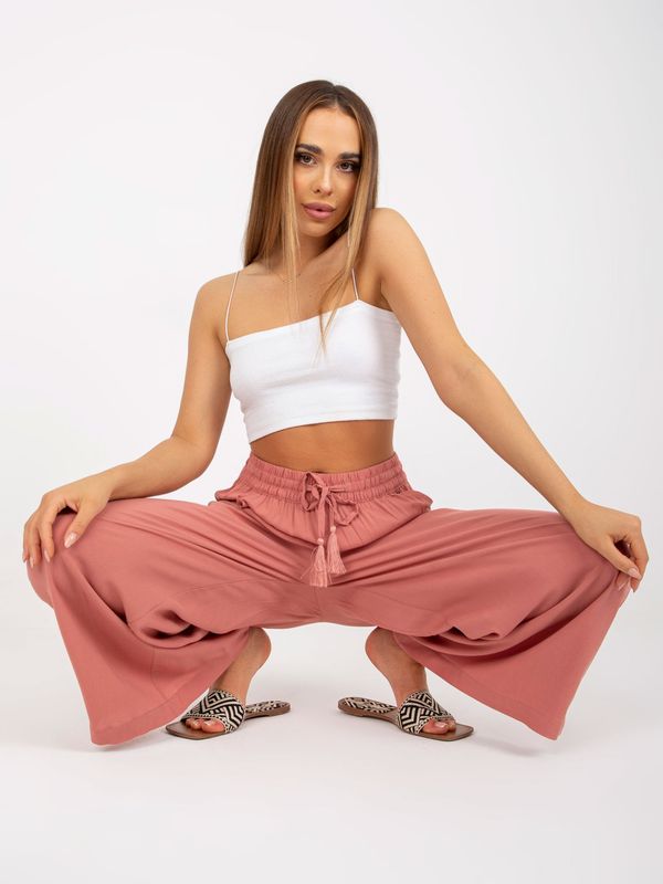Fashionhunters Dark pink fabric trousers with wide leg SUBLEVEL