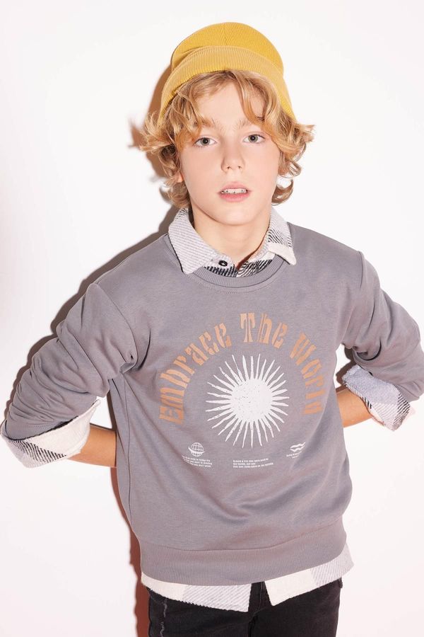 DEFACTO DEFACTO Boy's New Regular Fit Crew Neck Sweatshirt