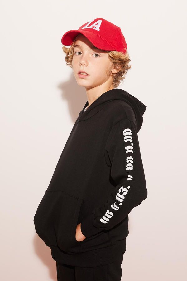 DEFACTO DEFACTO Boys Oversize Fit Hooded Crest Printed Sweatshirt