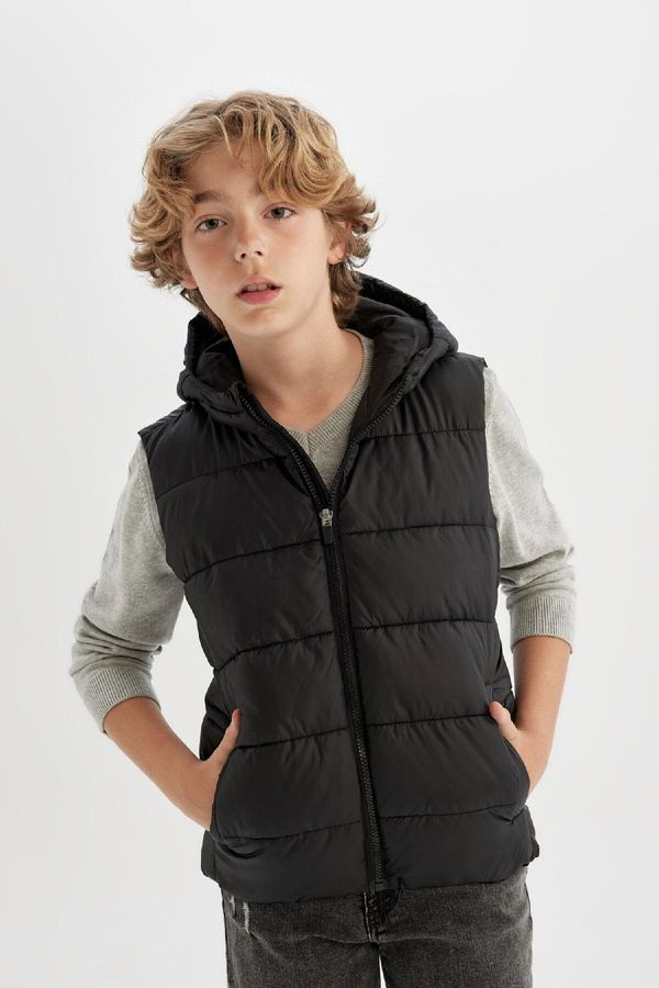 DEFACTO DEFACTO Boy's Water Repellent Hooded Puffer Vest