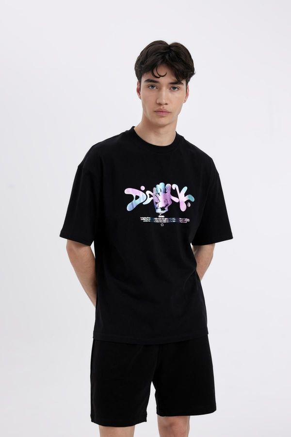 DEFACTO DEFACTO Comfort Regular Fit Relaxed Pattern Crew Neck Back Printed Short Sleeve T-Shirt