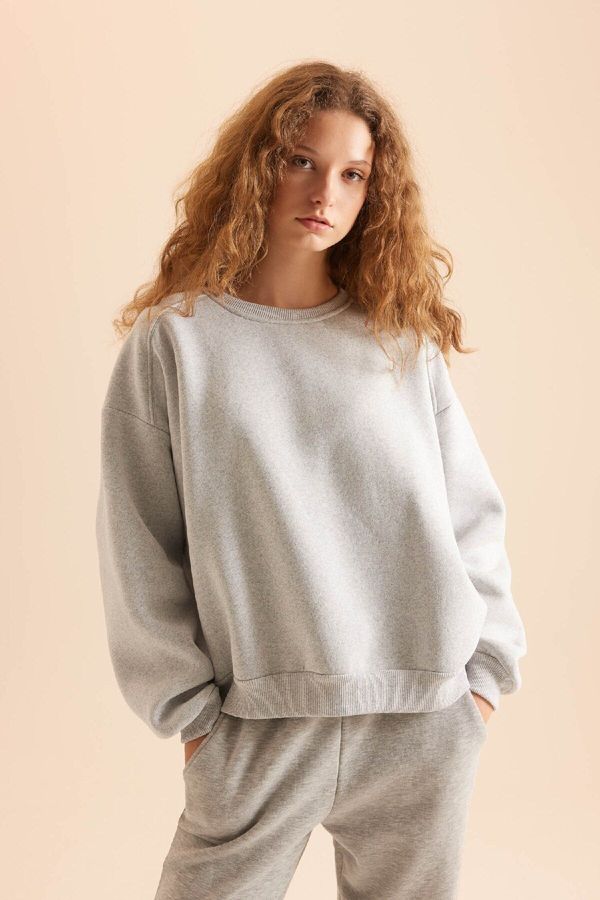 DEFACTO DEFACTO Cool Oversize Fit Wide Pattern Crew Neck Basic Plain Thick Fabric Sweatshirt