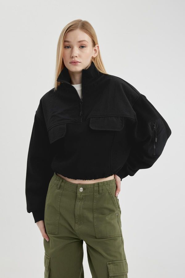 DEFACTO DEFACTO Cool Zipper Collar Crop Thick Fabric Sweatshirt